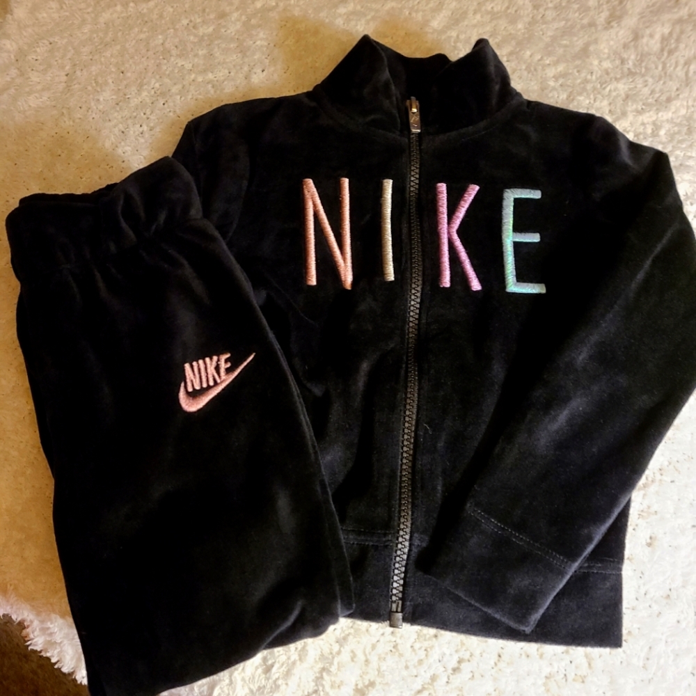 EUC Nike Velour Warm up Suit